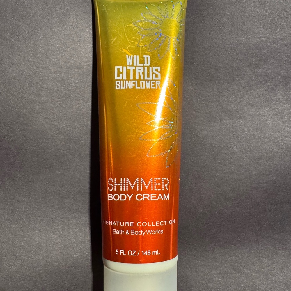 Bath & Body Works Wild Citrus Sunflower Shimmer Body Cream - Green and Orange